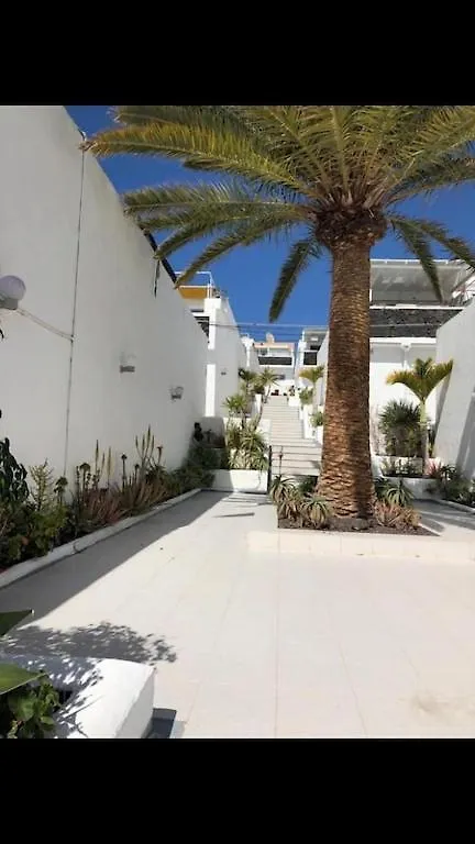 Apartment Stunning 2 Bedroom 2 Bathroom 2 Minutes To Beach Puerto del Carmen